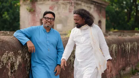 সাইফুল শাহীনের কথা ও সুরে শেখ সোলাইমানের নতুন গান ‘মানব জীবন’