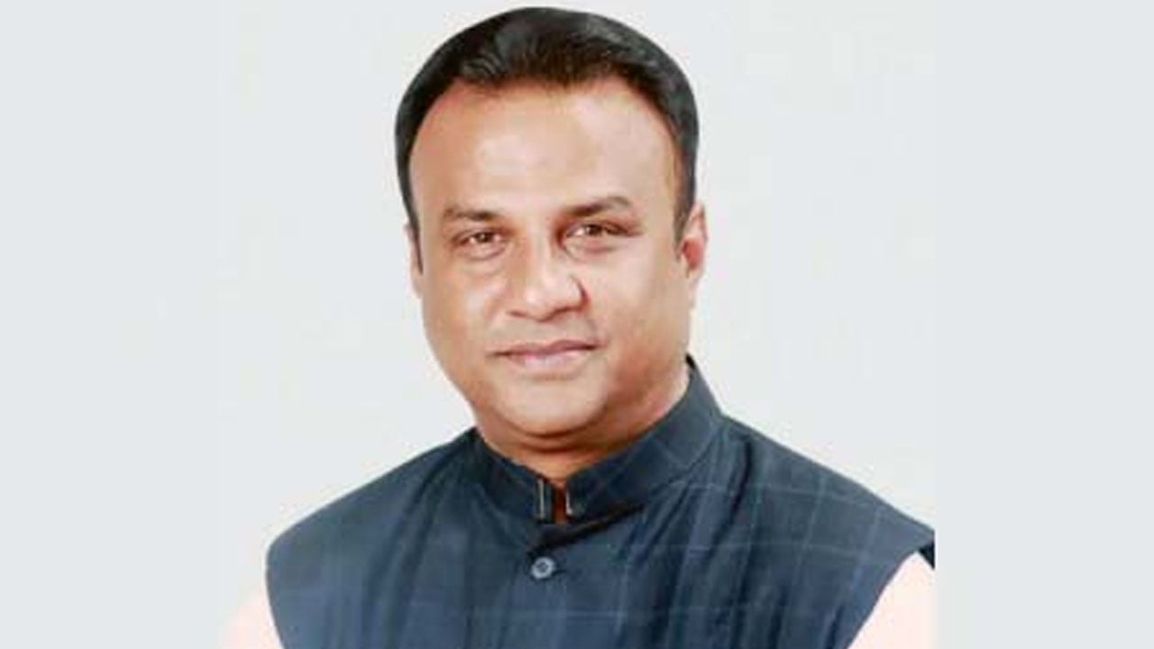 অস্ত্র মামলায় শাহীন চাকলাদারের বিরুদ্ধে পরোয়ানা