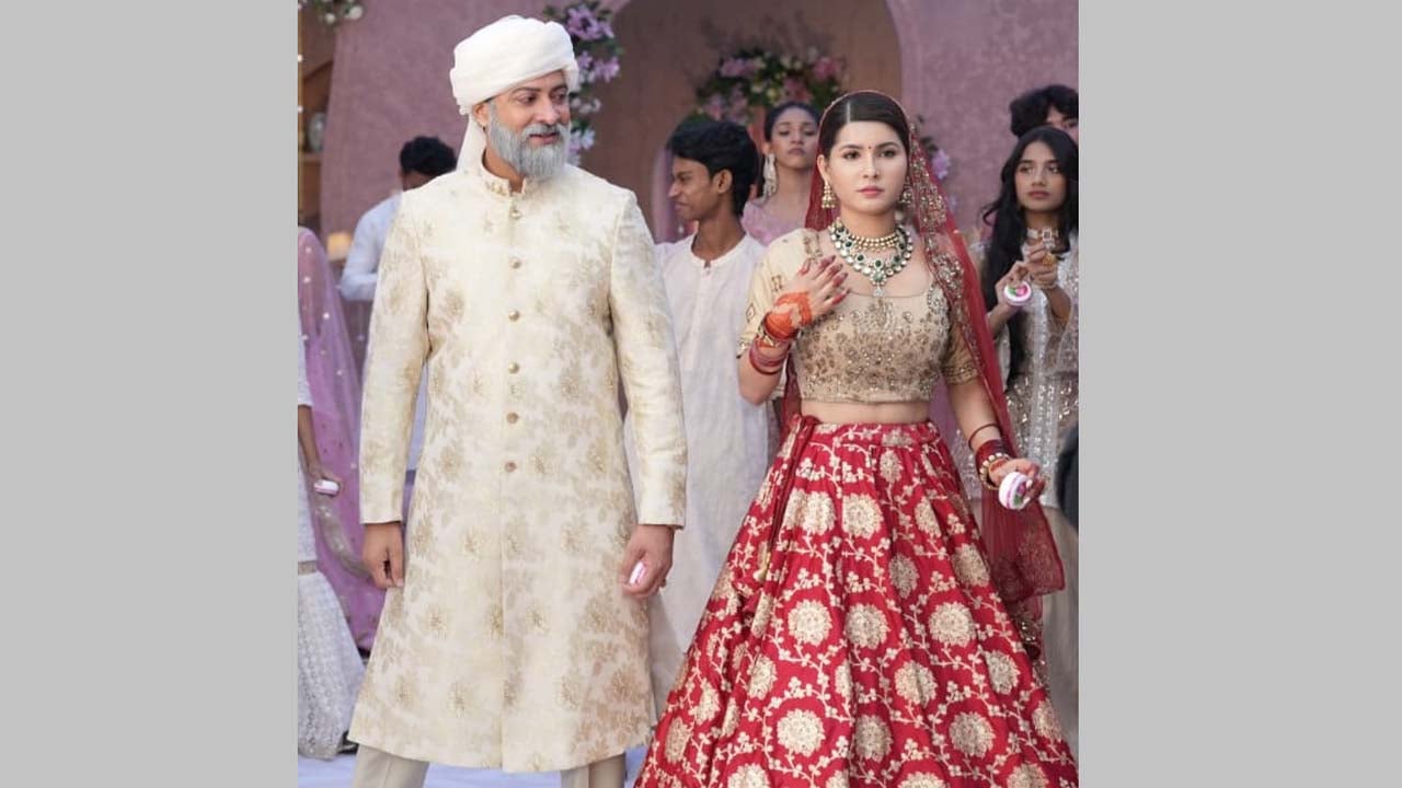 নতুন লুকে শাকিব খান, সঙ্গে প্রিয়াঙ্কা