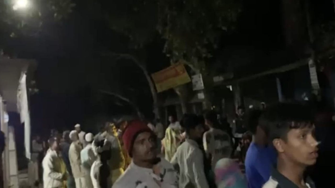 সালথায় সরকারি জমি দখল নিয়ে দুই পক্ষের সংঘর্ষে আহত-১৫