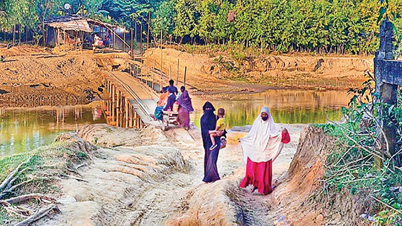 শ্রীবরদীতে সেতুর অভাবে চরম দুর্ভোগে পাঁচ গ্রামের মানুষ