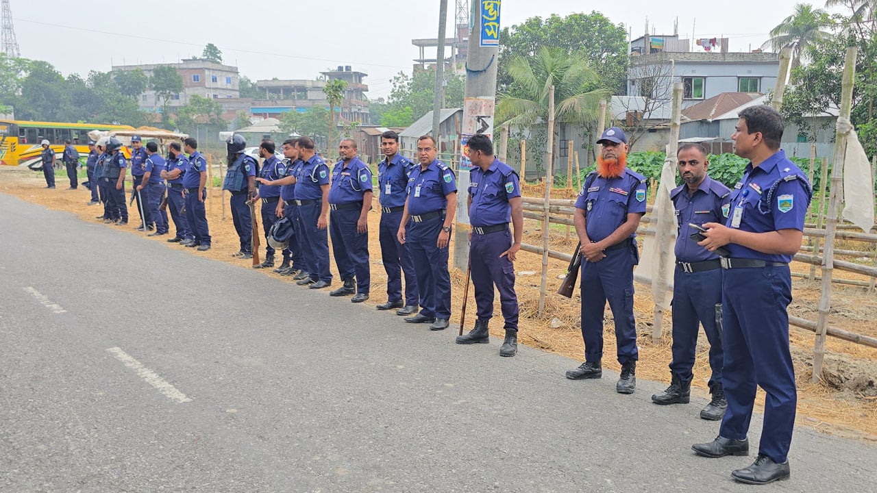 সাঁথিয়ায় পশুর হাট ইজারা নিয়ে ১৪৪ ধারা
