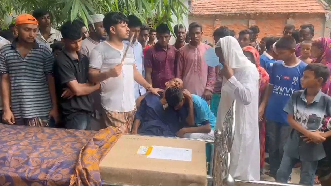 লেবাননে ইসরায়েলি ড্রোন হামলায় নিহত দুই প্রবাসীর লাশ সাতক্ষীরায়