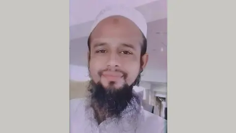 সাতক্ষীরায় বিদ্যুৎস্পৃষ্টে ঝালমুড়ি বিক্রেতার মৃত্যু