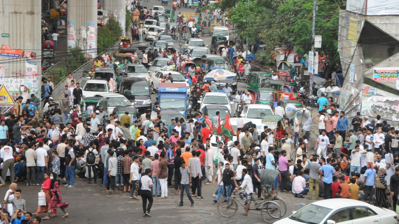 ছাত্রদলের আবারও শাহবাগ অবরোধ