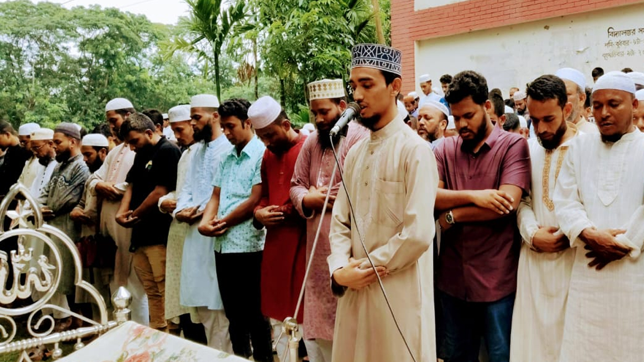 শহীদ হাসানের মায়ের ইচ্ছায় দাফন হয় নানার বাড়িতে
