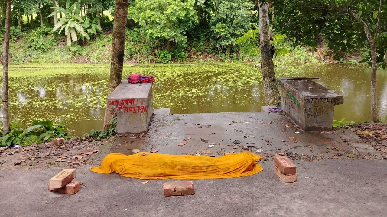 শিবচরে পুকুর থেকে অজ্ঞাত কিশোরীর লাশ উদ্ধার