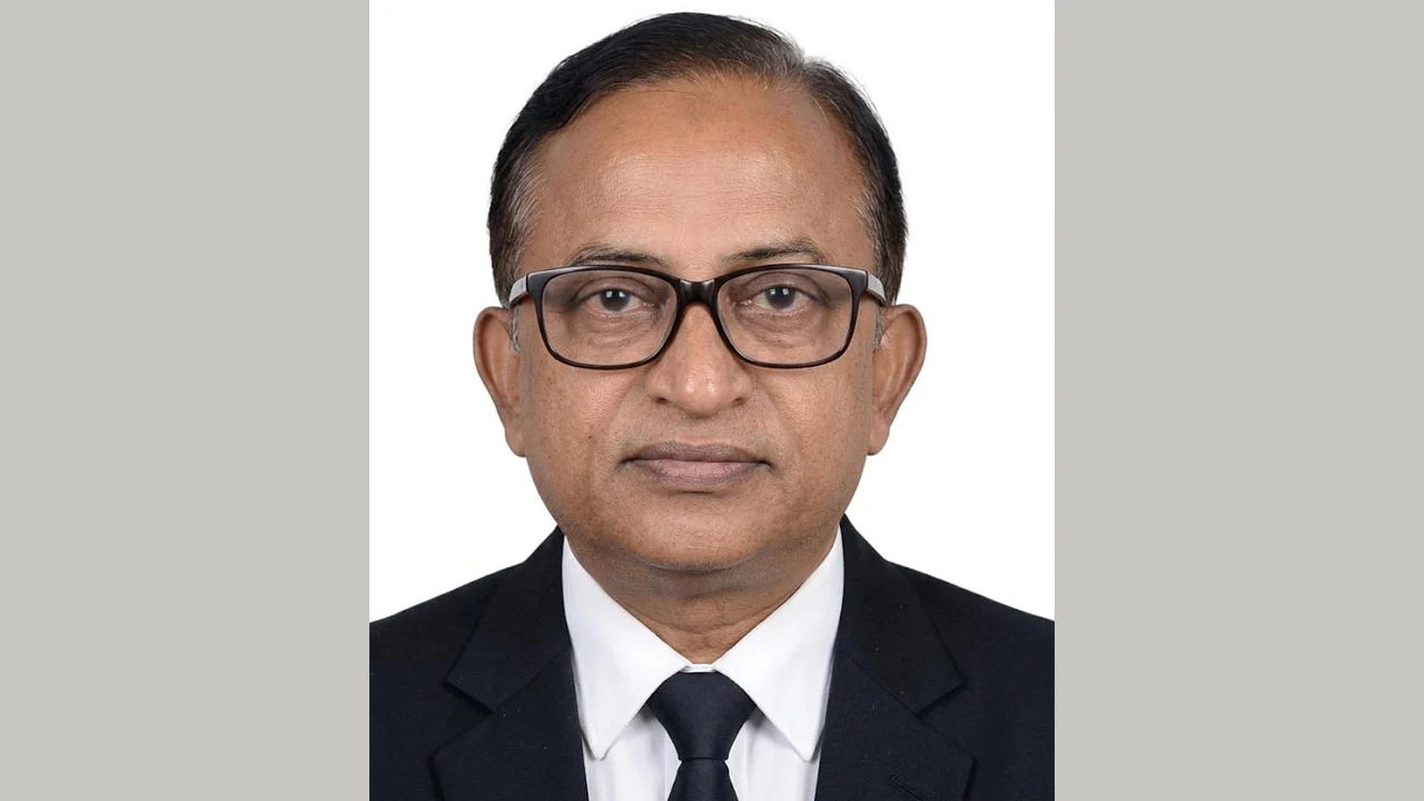 যোগদানের ২ দিন আগে সেই পৌর সিইওর বদলি আদেশ বাতিল
