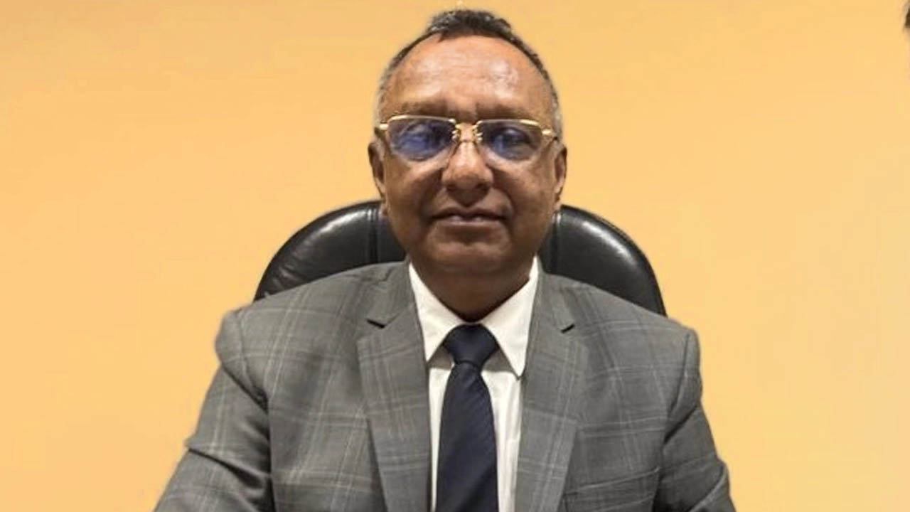আওয়ামী লীগ আমলের বিএফআইইউ উপ-প্রধানকে এবার প্রধানের দায়িত্ব