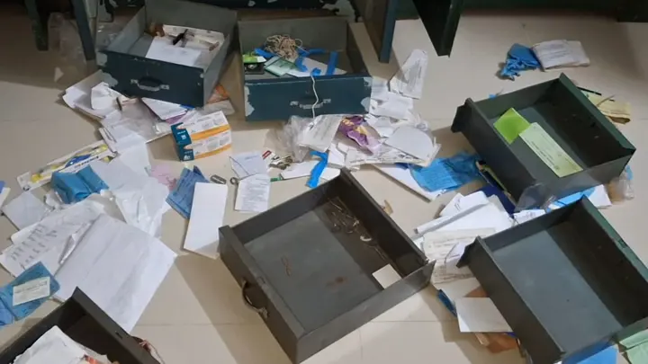 শরীয়তপুরে জেলা পরিবার পরিকল্পনা কার্যালয়ে চুরি, ৫টি তালা ভেঙে মালামাল লুট
