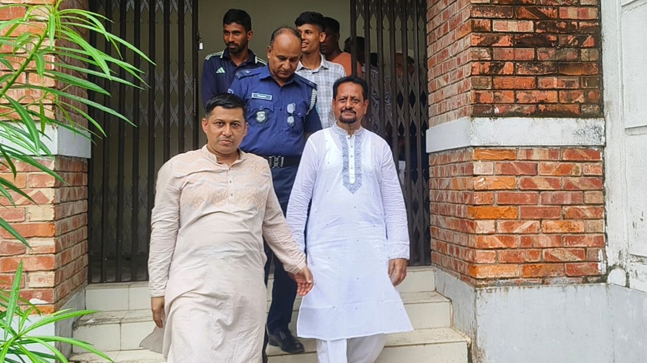 সাবেক পরিকল্পনামন্ত্রীর এপিএসসহ দুই আ.লীগ নেতা কারাগারে