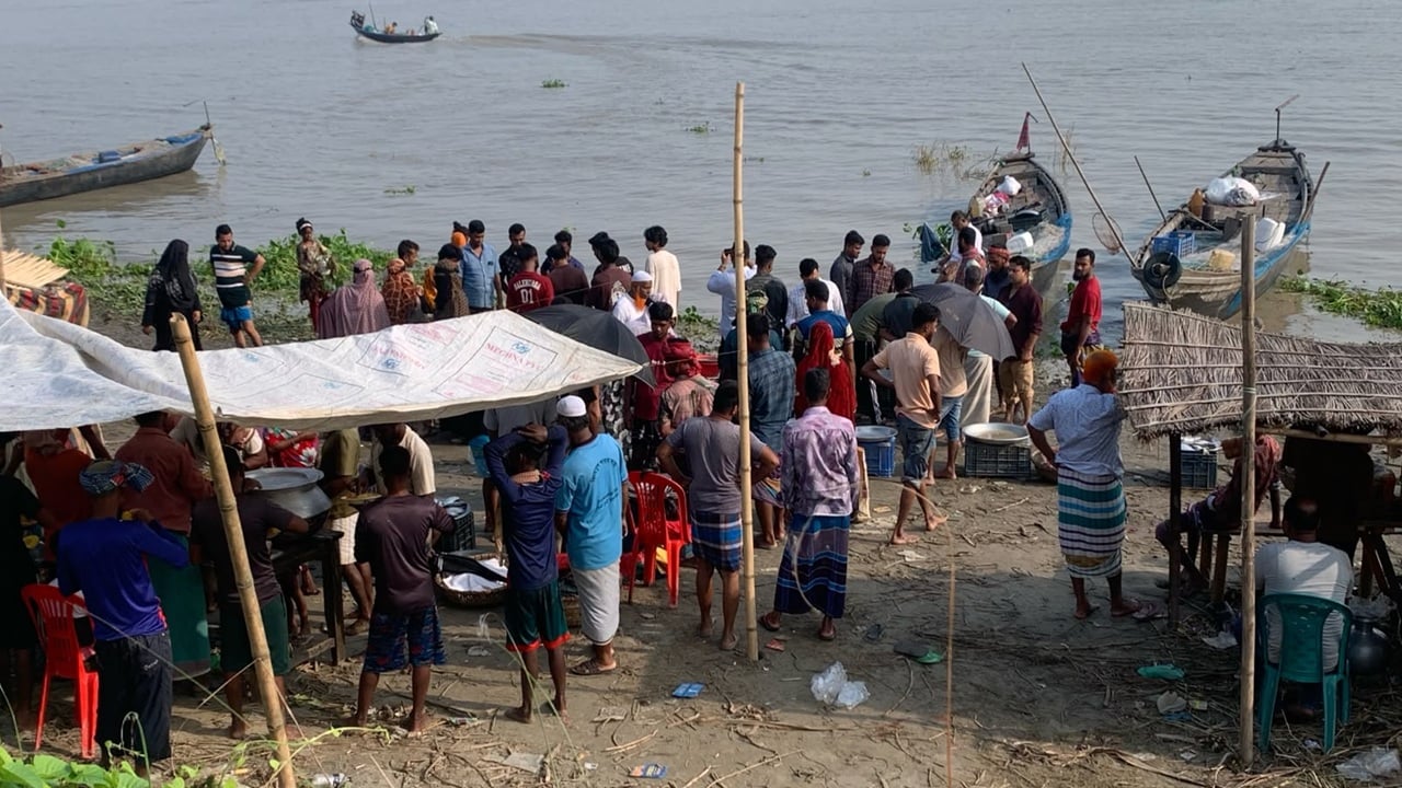 কোনো কিছুতেই বন্ধ হচ্ছে না ইলিশ শিকার