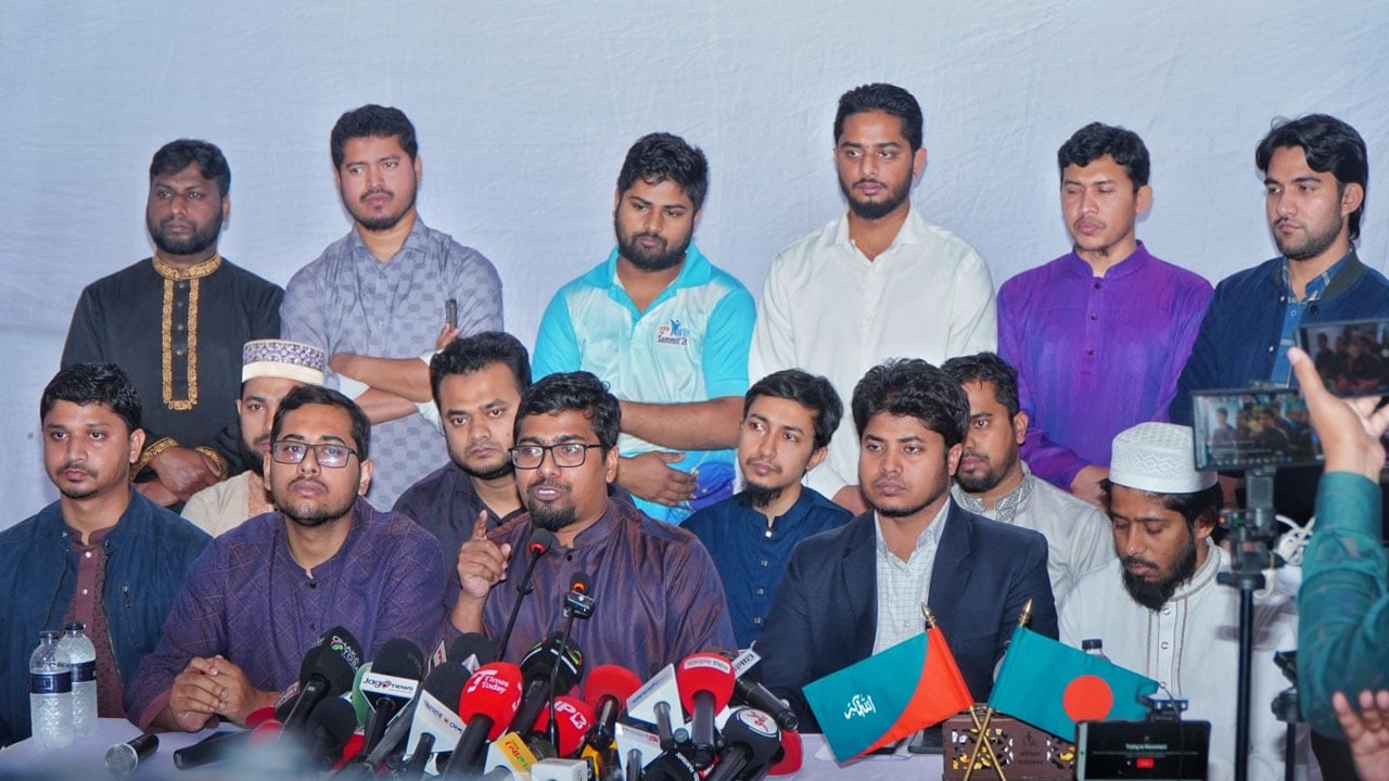 শাকসু নির্বাচন বানচাল হলে লাগাতার কর্মসূচির হুঁশিয়ারি
ছাত্রশিবিরের