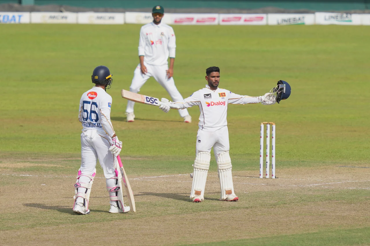 দ্বিতীয় দিন শেষে এগিয়ে শ্রীলঙ্কা