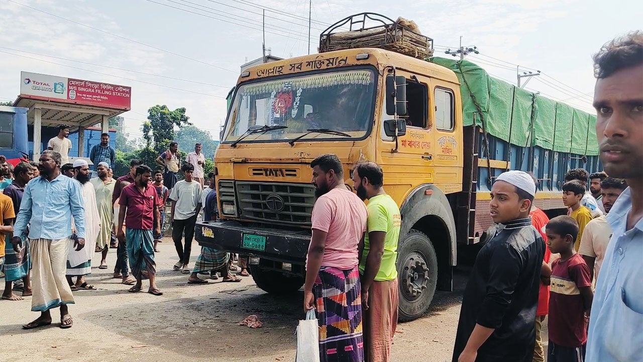 সিংড়ায় অটোভ্যানে ট্রাকের ধাক্কায় ব্যবসায়ী নিহত