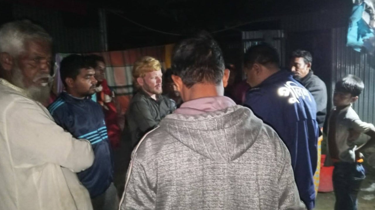 ইভটিজিংয়ে বাধা দেয়ায় দুই গ্রামবাসীর সংঘর্ষে নিহত ১