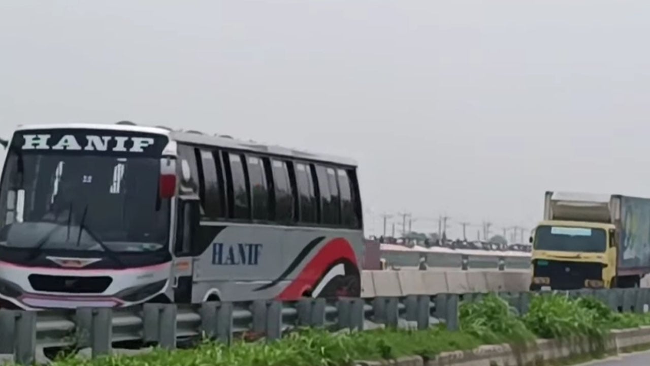 যমুনা সেতু পশ্চিম সংযোগ মহাসড়কে যান চলাচল স্বাভাবিক