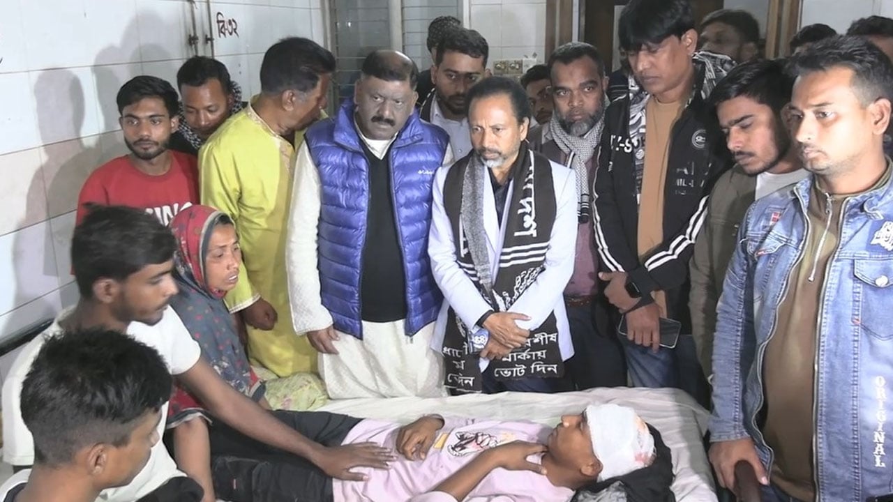 সিরাজগঞ্জে বিএনপির মিছিলে জামায়াত নেতাকর্মীদের বিরুদ্ধে হামলার অভিযোগ