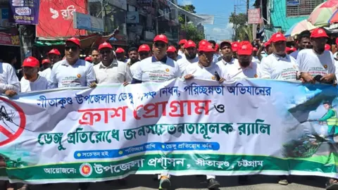 সীতাকুণ্ডে মশক নিধনে বিশেষ ক্রাশ প্রোগ্রাম শুরু 