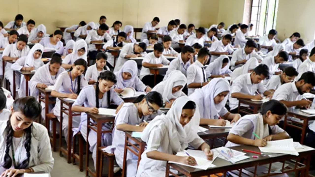 এসএসসির ফরম পূরণে আবারো সময় বাড়ালাে ঢাকা বোর্ড