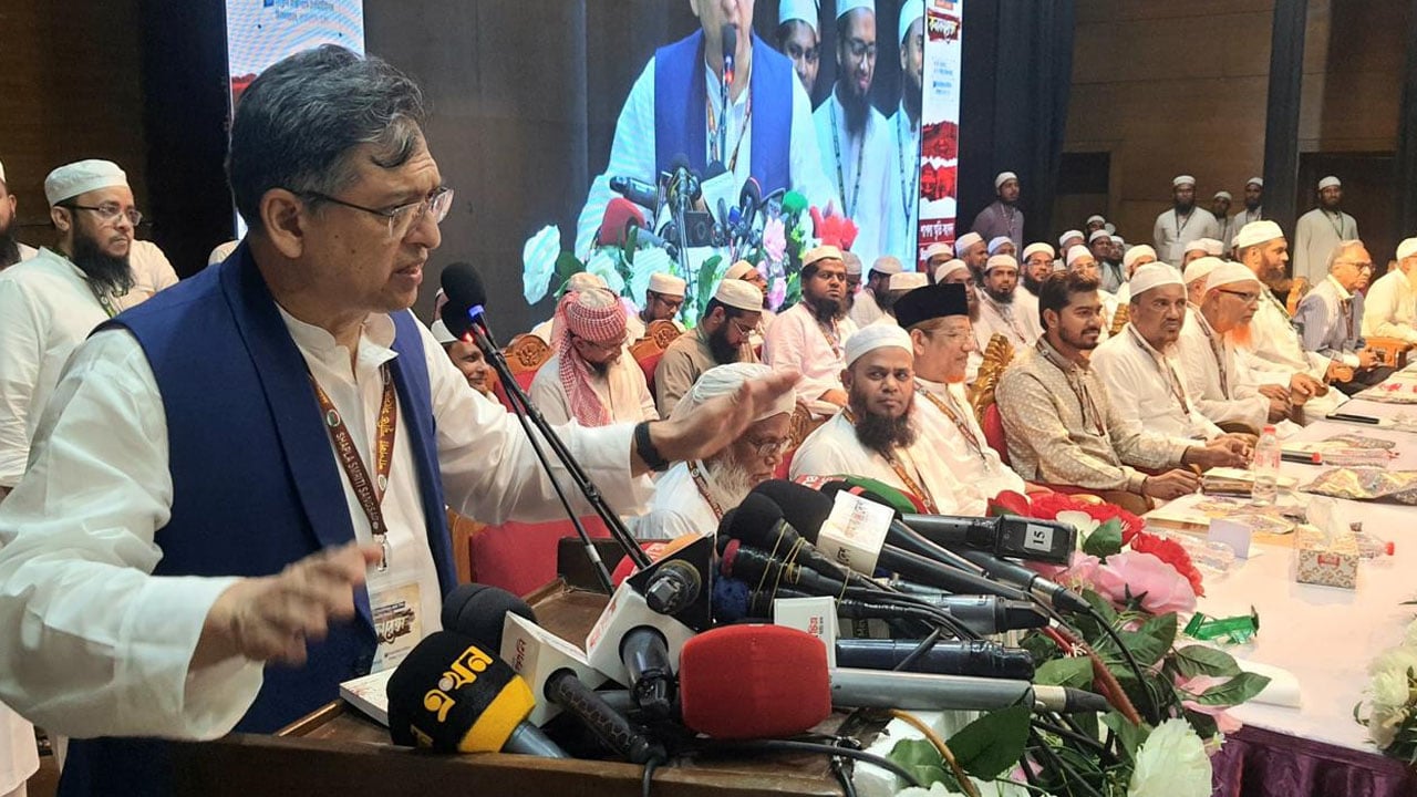 খুনি হাসিনা ও দোসরদের বিচার হবেই: সালাহউদ্দিন আহমেদ