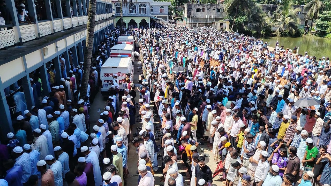 কাতারে সড়ক দুর্ঘটনায় নিহত পাঁচ প্রবাসীর দাফন সম্পন্ন