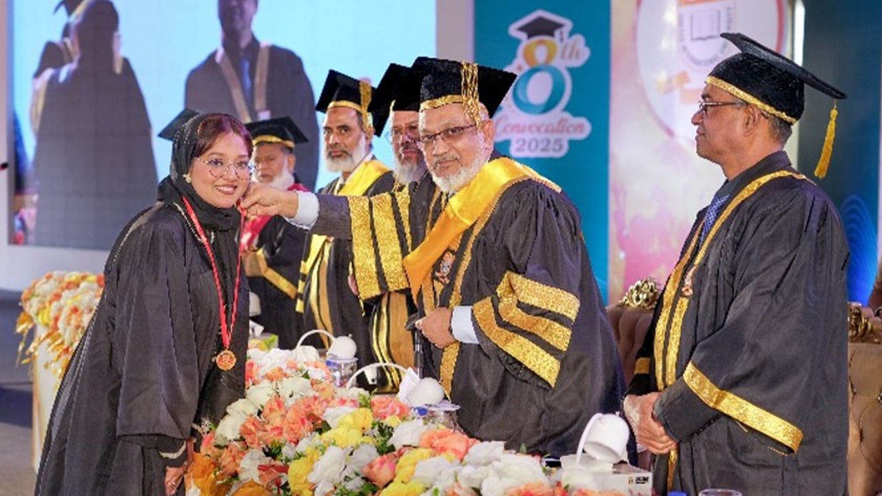 ইউনাইটেড ইন্টারন্যাশনাল ইউনিভার্সিটির ৮ম সমাবর্তন অনুষ্ঠিত