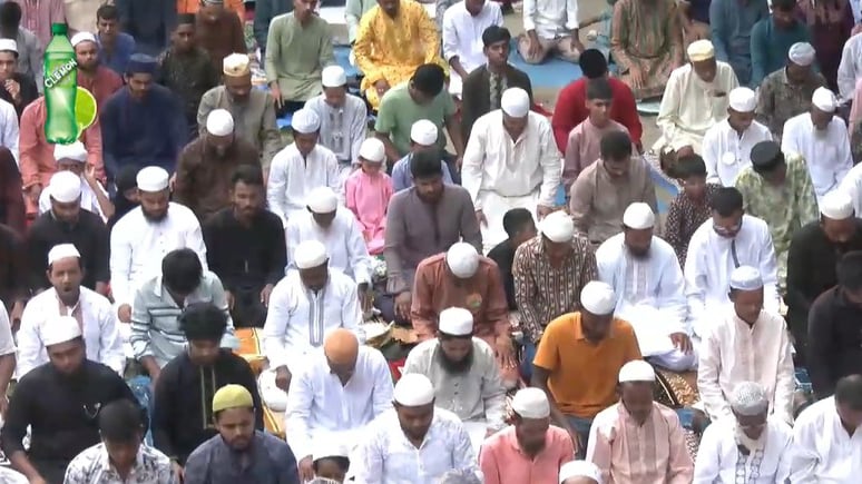 ঐতিহাসিক শোলাকিয়ায় ঈদুল আজহার জামাত অনুষ্ঠিত