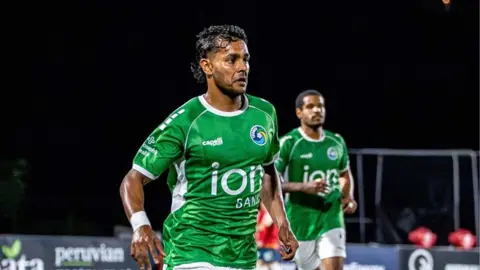 জোড়া অ্যাসিস্টে পেলের ক্লাবকে জেতালেন সামিত