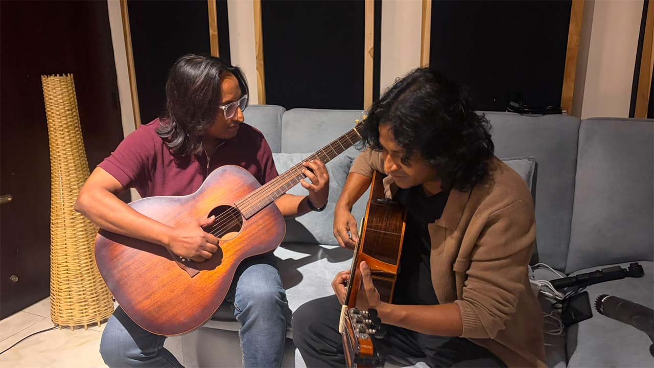 ১৬ বছর আগে রেকর্ড, প্রকাশ পেল দুই ভাইয়ের গান 