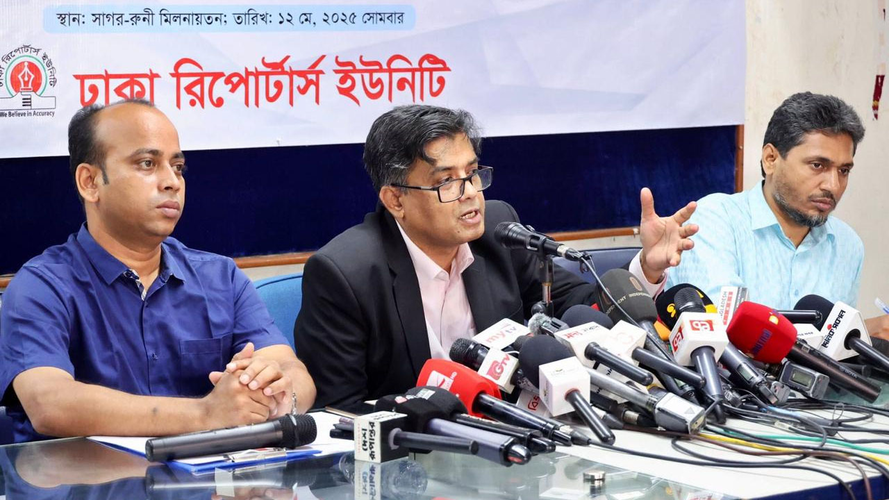 ভারতের টিভি চ্যানেল তামাশা বিক্রি করে: শফিকুল আলম