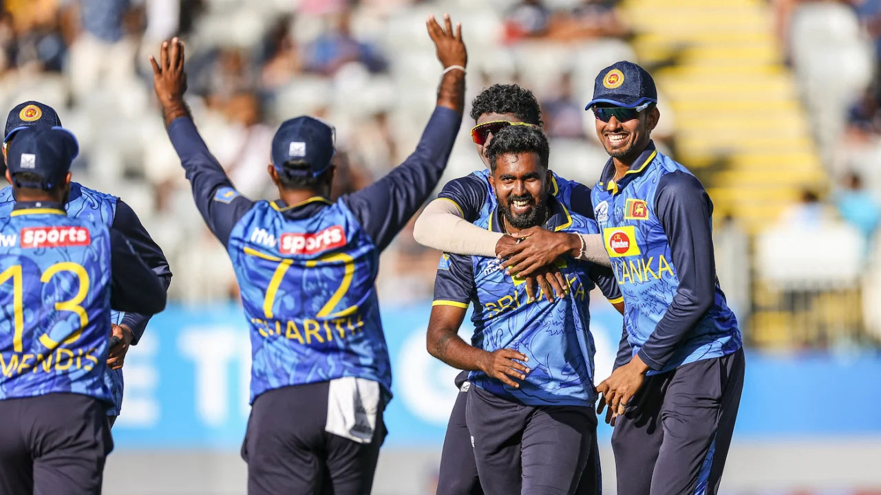 বড় জয়ে হোয়াইটওয়াশ এড়াল শ্রীলঙ্কা