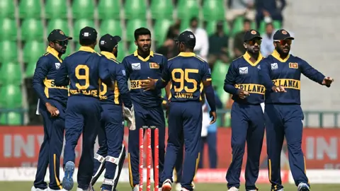 মাদুশাঙ্কার ক্যারিয়ারসেরা বোলিংয়ে ফাইনালে শ্রীলঙ্কা