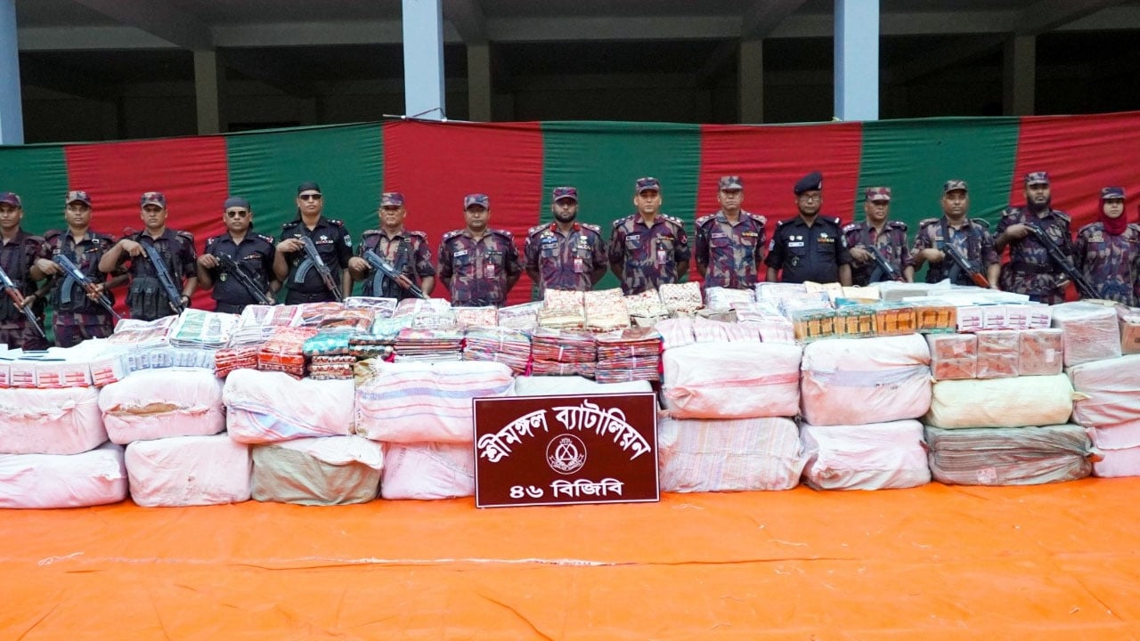 শ্রীমঙ্গলে যৌথ অভিযানে ৩ কোটি টাকার ভারতীয় মালামাল জব্দ