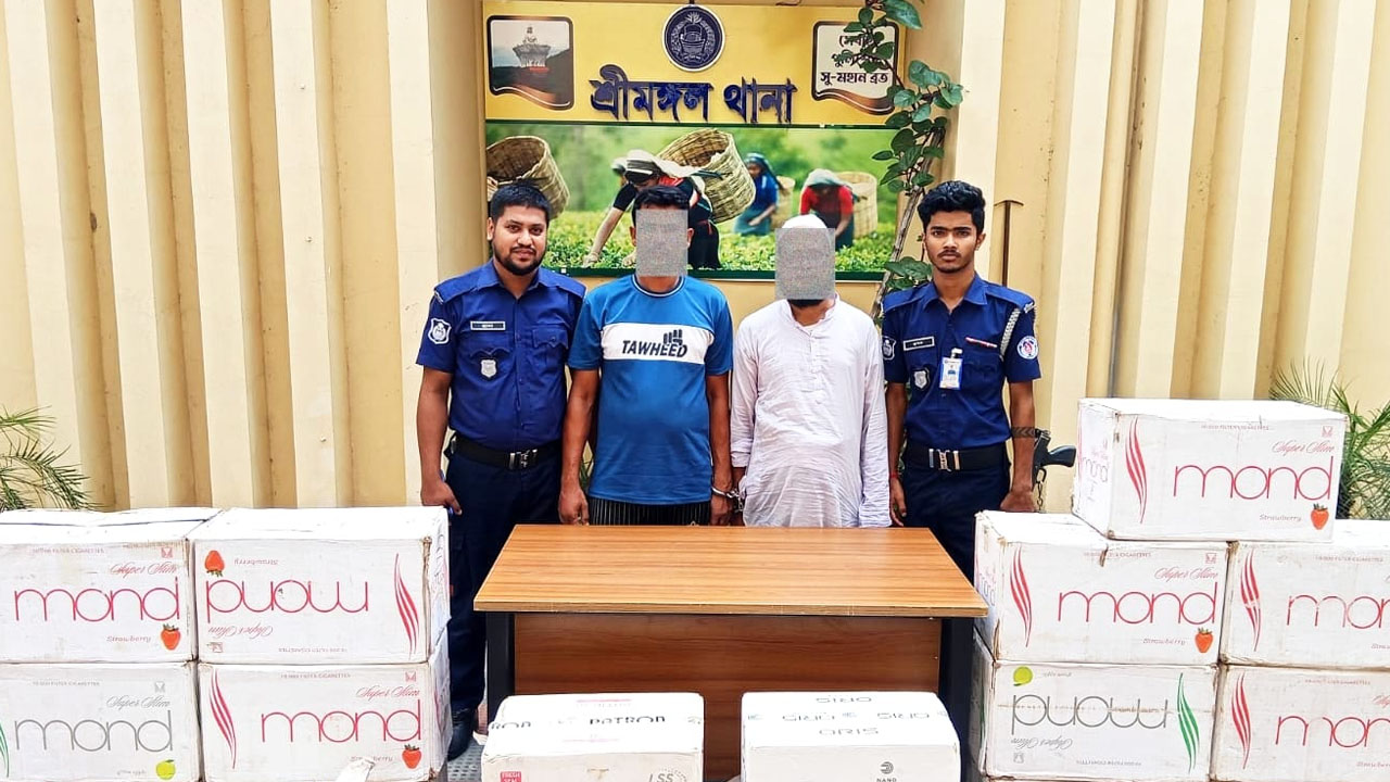 পুলিশের অভিযানে ১১ লাখ টাকার বিদেশি সিগারেট উদ্ধার