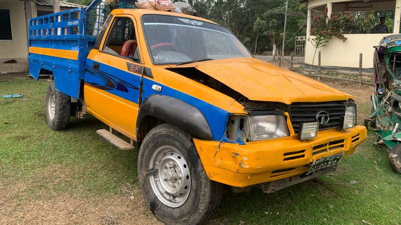 শ্রীমঙ্গলে চা শ্রমিকবাহী পিকআপ উল্টে নিহত ২