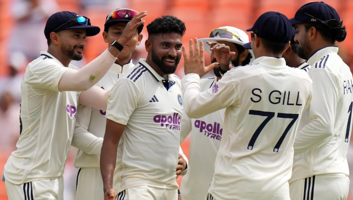 বোলিংয়ে সিরাজ-বুমরাহ ঝড়, ব্যাটিংয়ে রাহুলের ঝলক
