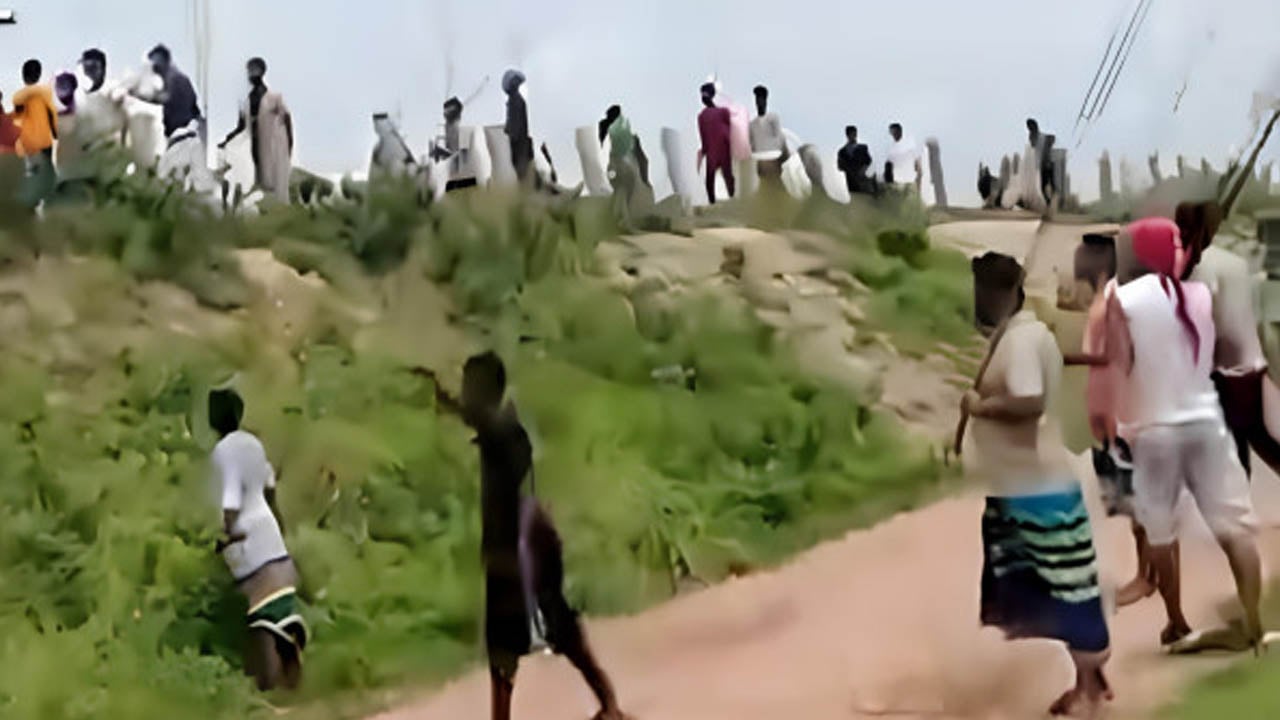 মুন্সীগঞ্জে দুপক্ষের সংঘর্ষে ট্যাটাবিদ্ধসহ আহত ১২