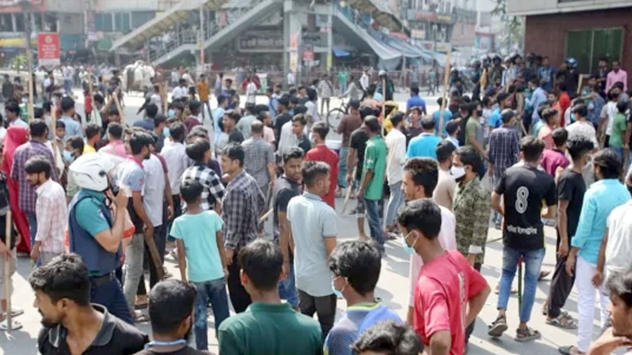 নির্বাচন-পূর্ব শ্রমিক অসন্তোষ নিরসনের উপায়