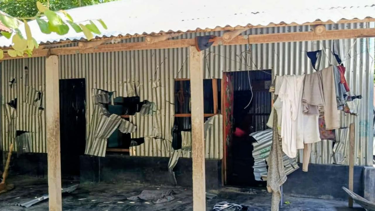 শ্রীপুরে প্রতিপক্ষের হামলায় ২০ বাড়িতে ভাঙচুর ও লুটপাট