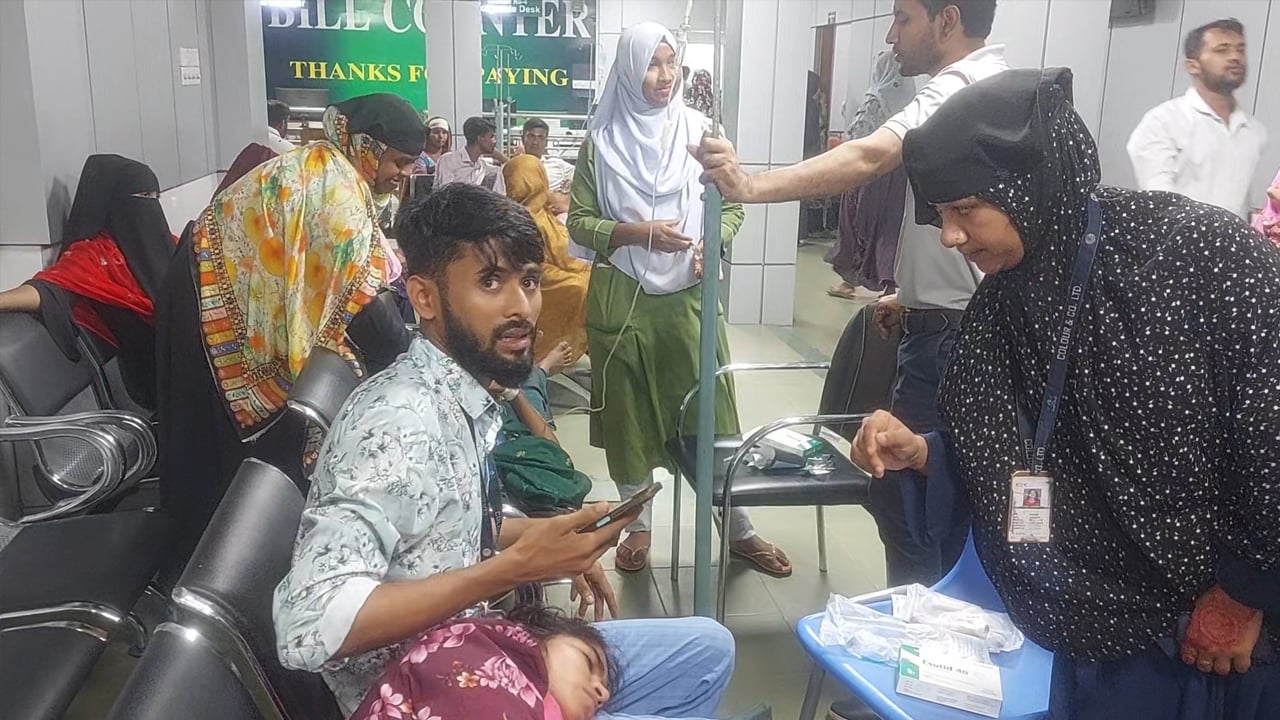 গাজীপুরে আবারো পোশাক কারখানায় শ্রমিক অসুস্থ, বাড়ছে রহস্য