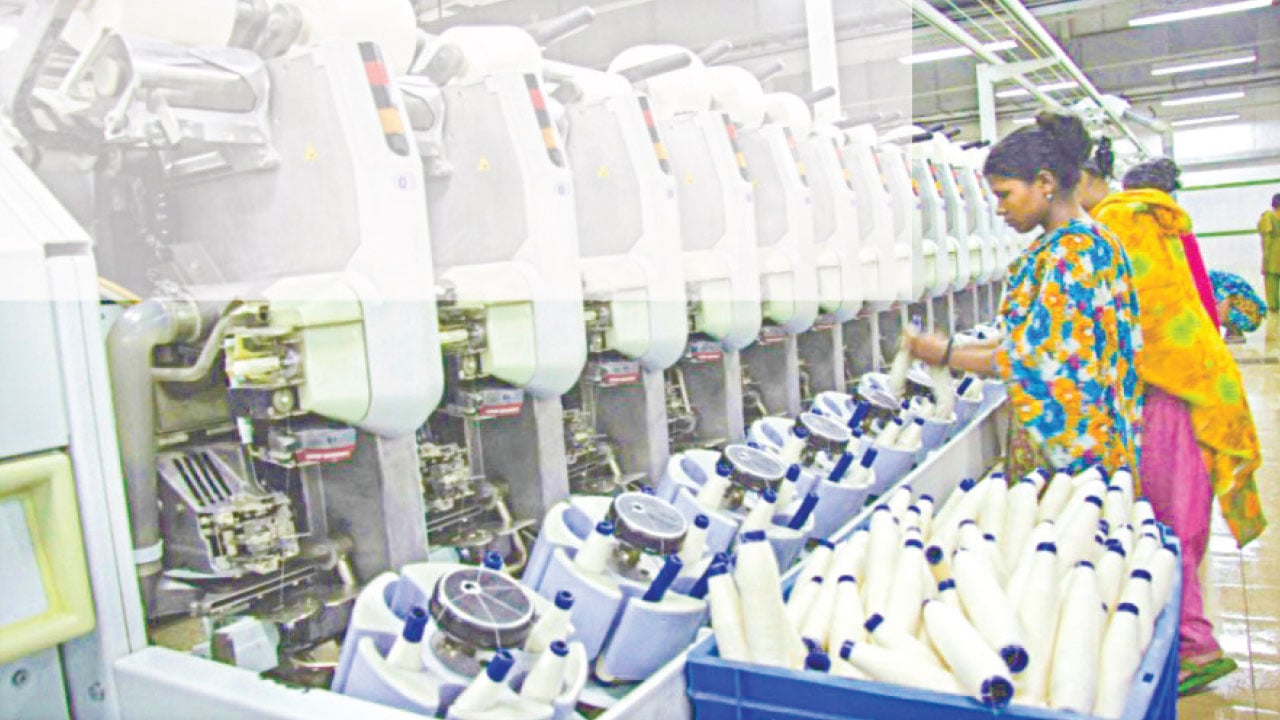 মুখোমুখি অবস্থানে বস্ত্রকল ও পোশাকশিল্প মালিকরা