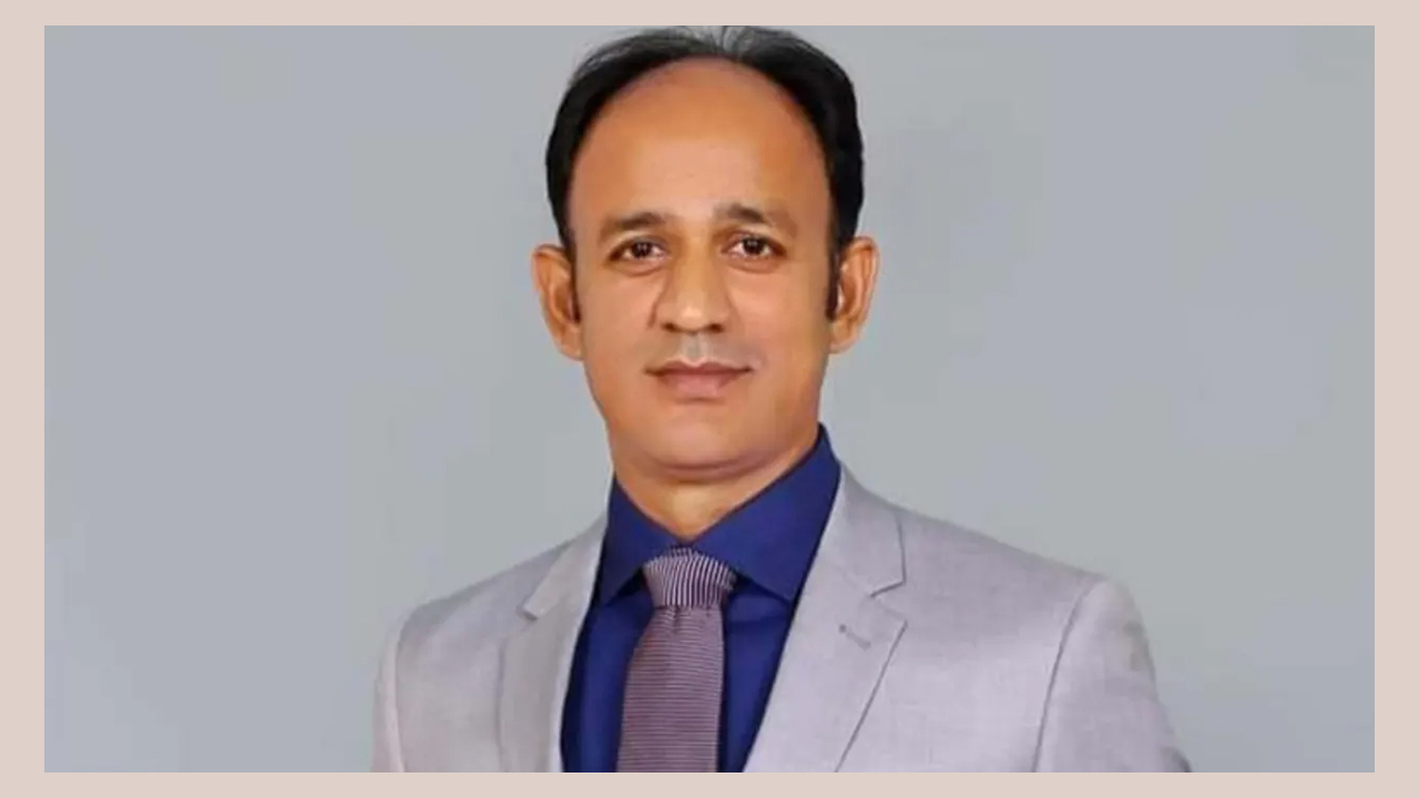 স্ত্রীসহ ব্যারিস্টার সুমনের দেশত্যাগে নিষেধাজ্ঞা