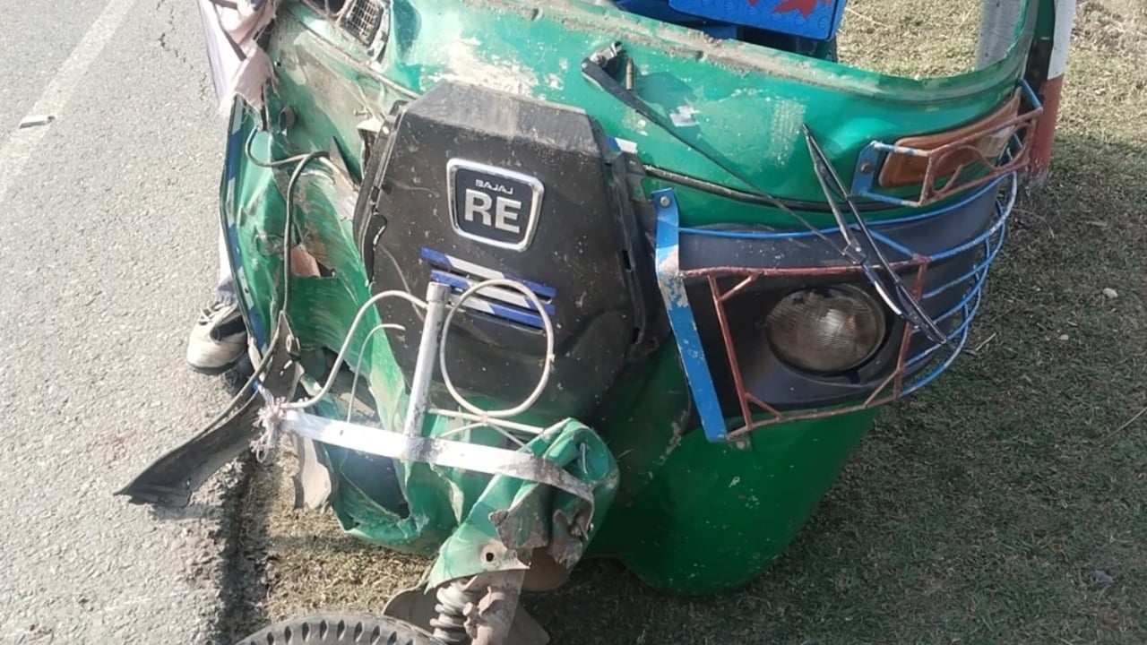 সুনামগঞ্জে সড়কে ঝরলো দুই প্রাণ