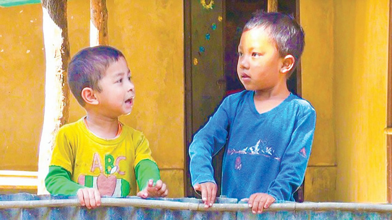 হারিয়ে যাচ্ছে ক্ষুদ্র নৃ-গোষ্ঠীর মাতৃভাষা