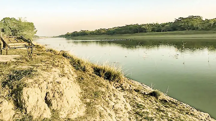 সুরমায় সেতুর অভাবে অর্ধশতাধিক গ্রামের মানুষের দুর্ভোগ