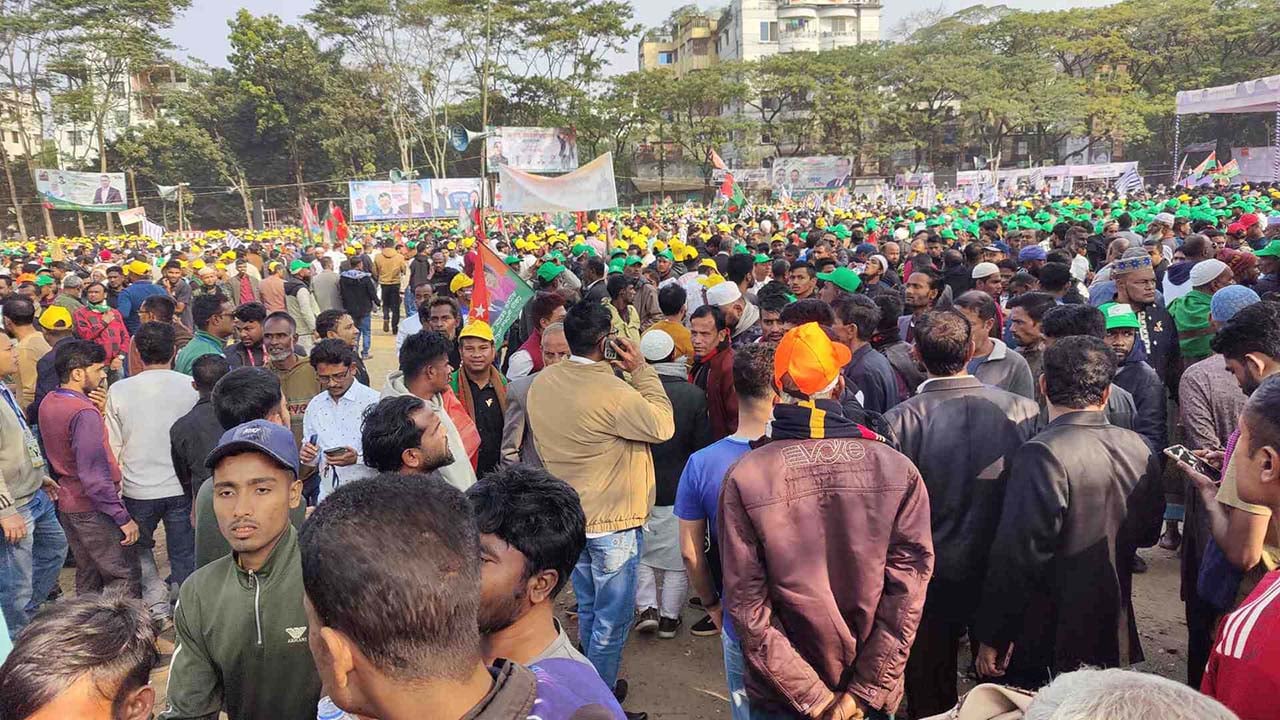 জনসমুদ্রে পরিণত সিলেটের আলিয়া মাদ্রাসা মাঠ