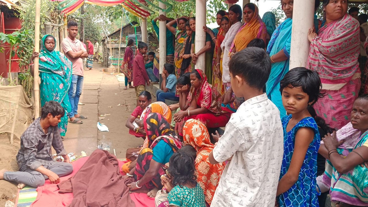 বিয়েবাড়ির আলোকসজ্জার তারে বিদ্যুৎস্পৃষ্ট হয়ে শিশুর মৃত্যু