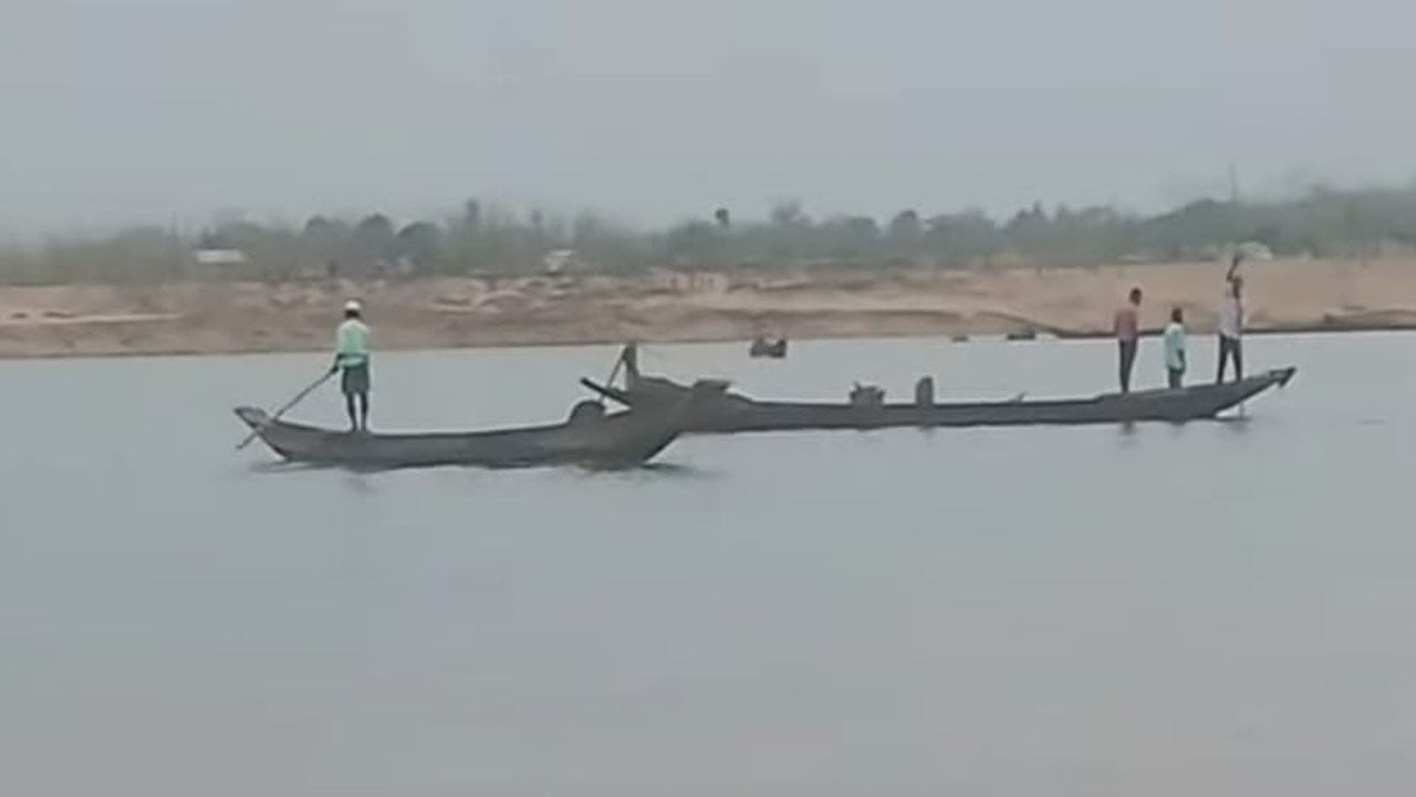 ঈদের আনন্দ উদযাপন করতে এসে নৌকা ডুবে শিশুসহ ৩ জনের মৃত্যু