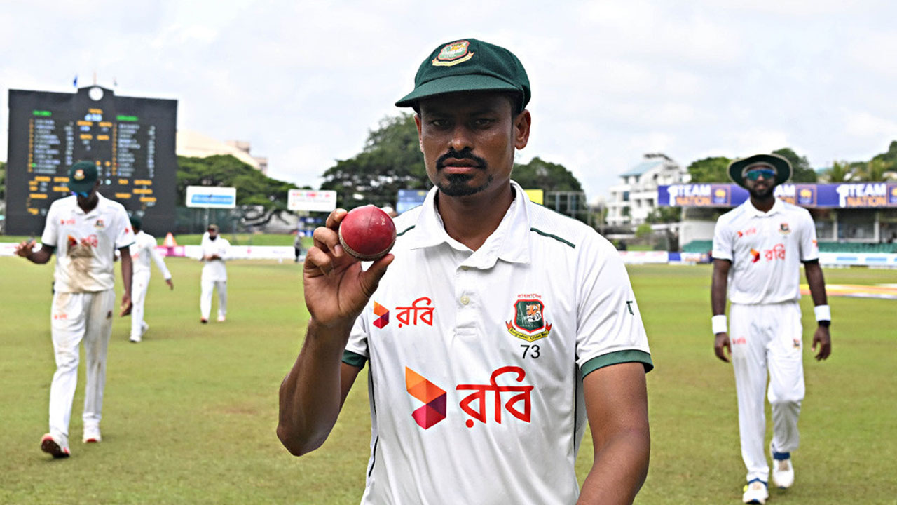 সাকিব-বুমরার পাশে তাইজুল
